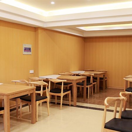 Greentree Inn Zhengzhou Xinzheng City Longhu Town Xiangyun Road Express Hotel Esterno foto